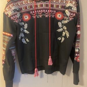 Chic Black sweatshirt by BBWM Woman